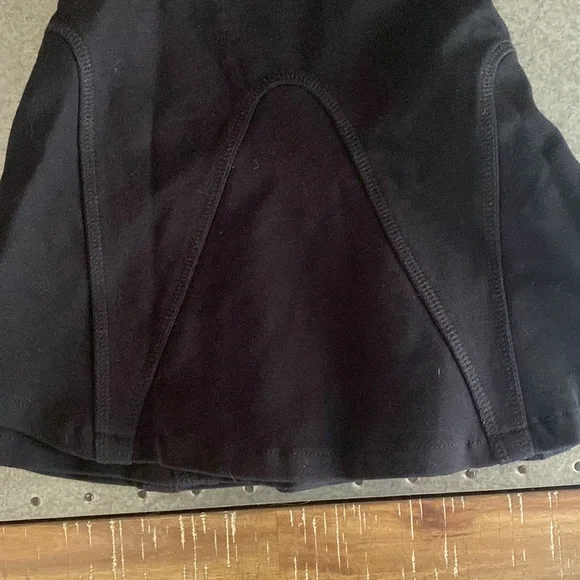 Black mini skirt - Picture 4 of 4